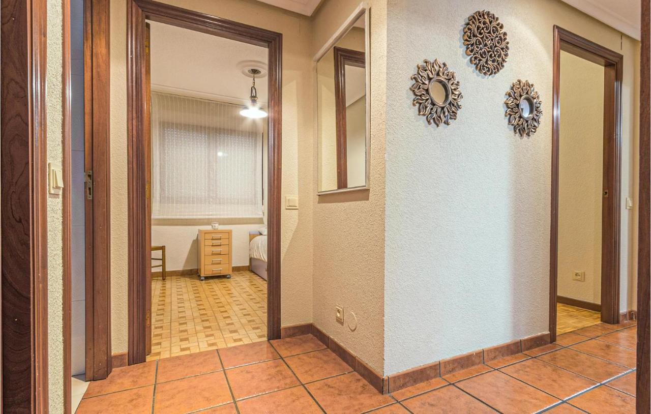 Stunning Apartment In Gijon With Wifi Extérieur photo