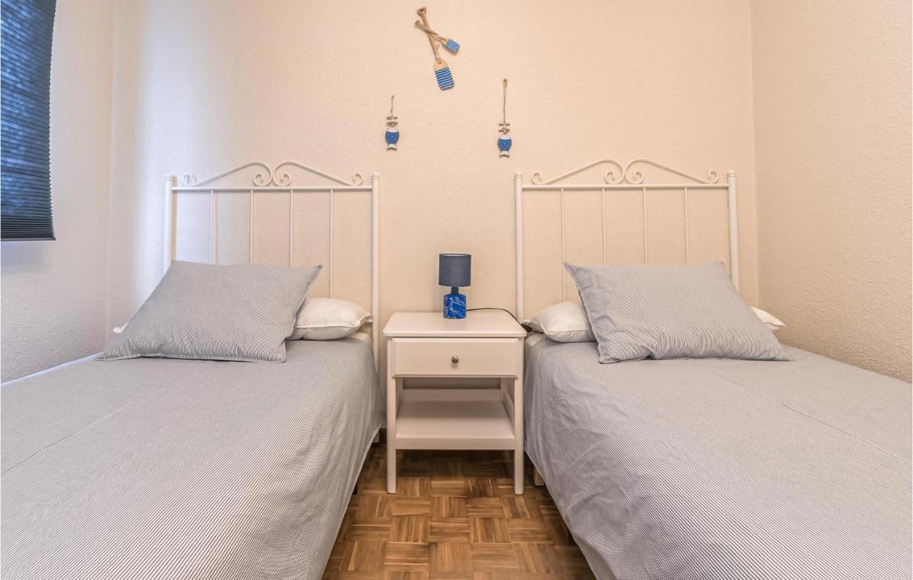 Stunning Apartment In Gijon With Wifi Extérieur photo
