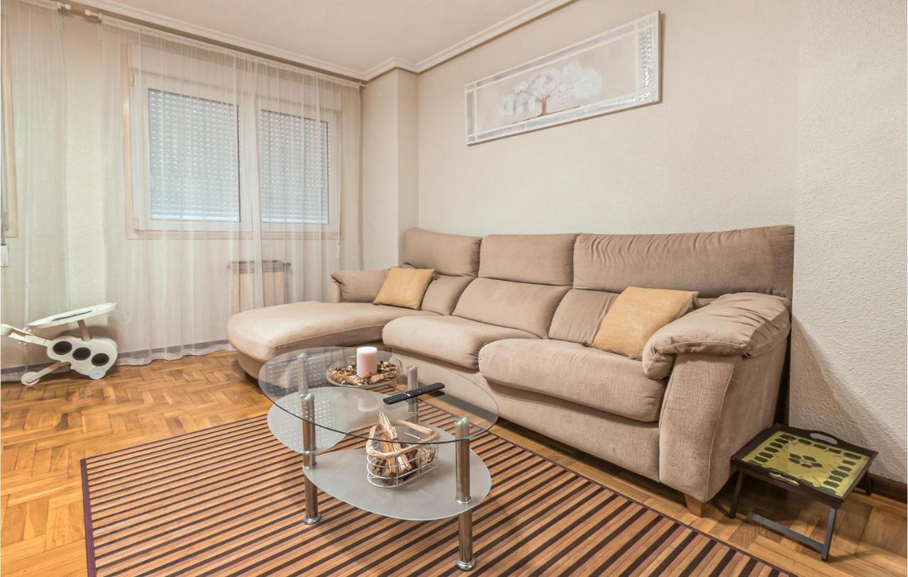Stunning Apartment In Gijon With Wifi Extérieur photo